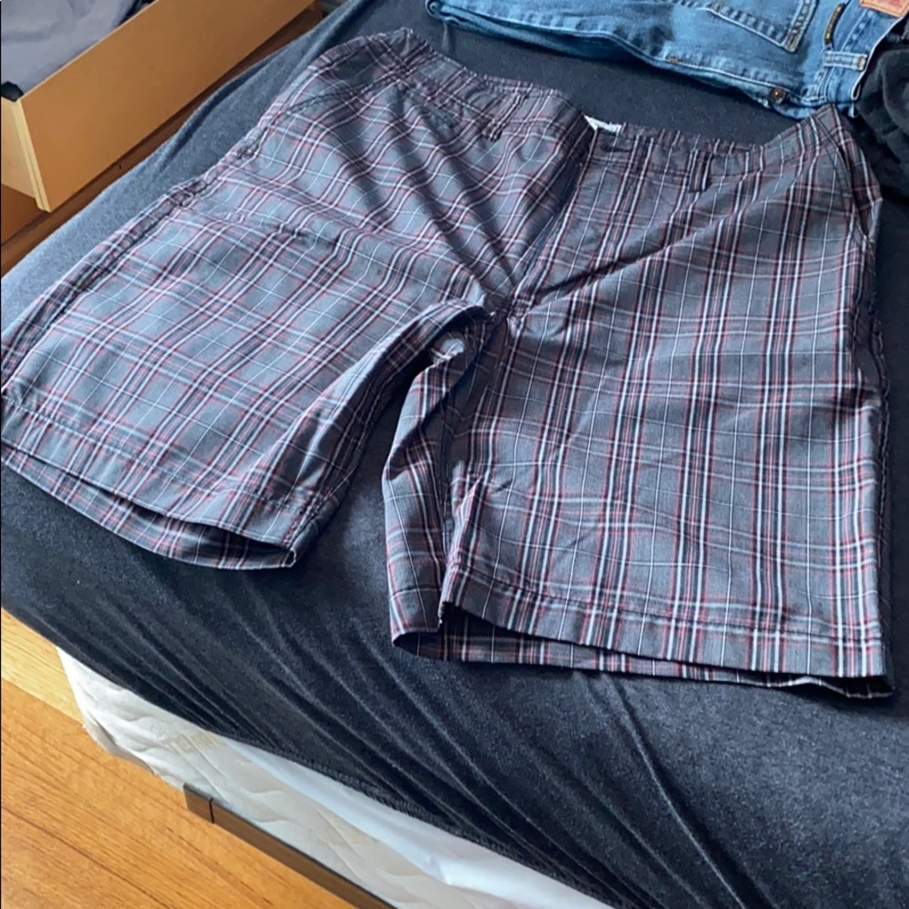 Champs Sports Size 36 Mens Plaid Shorts
